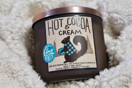 Bath & Body Works Hot Cocoa & Cream Candle | Chloe Plus Coffee